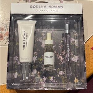 ARIANA GRANDE- GOD IS A WOMAN SET - HARD TO FIND~